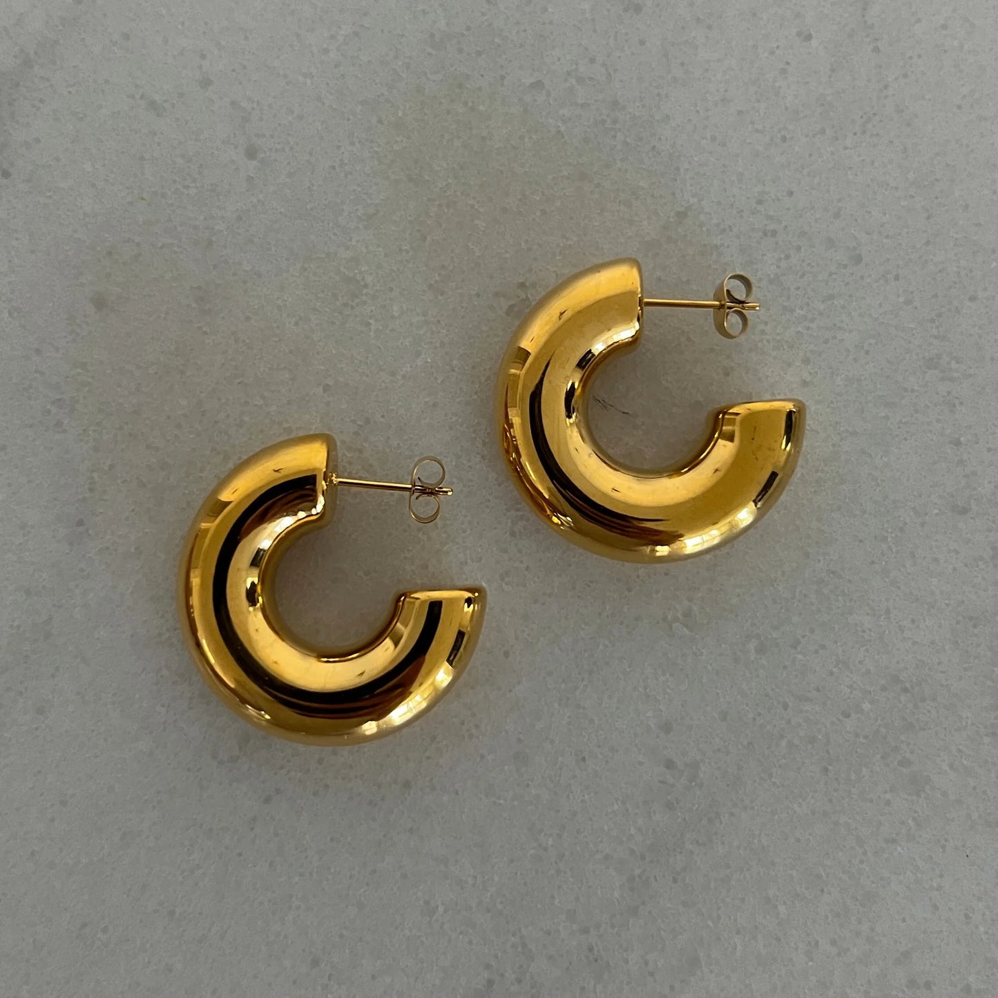 Chunky Smooth Hoops